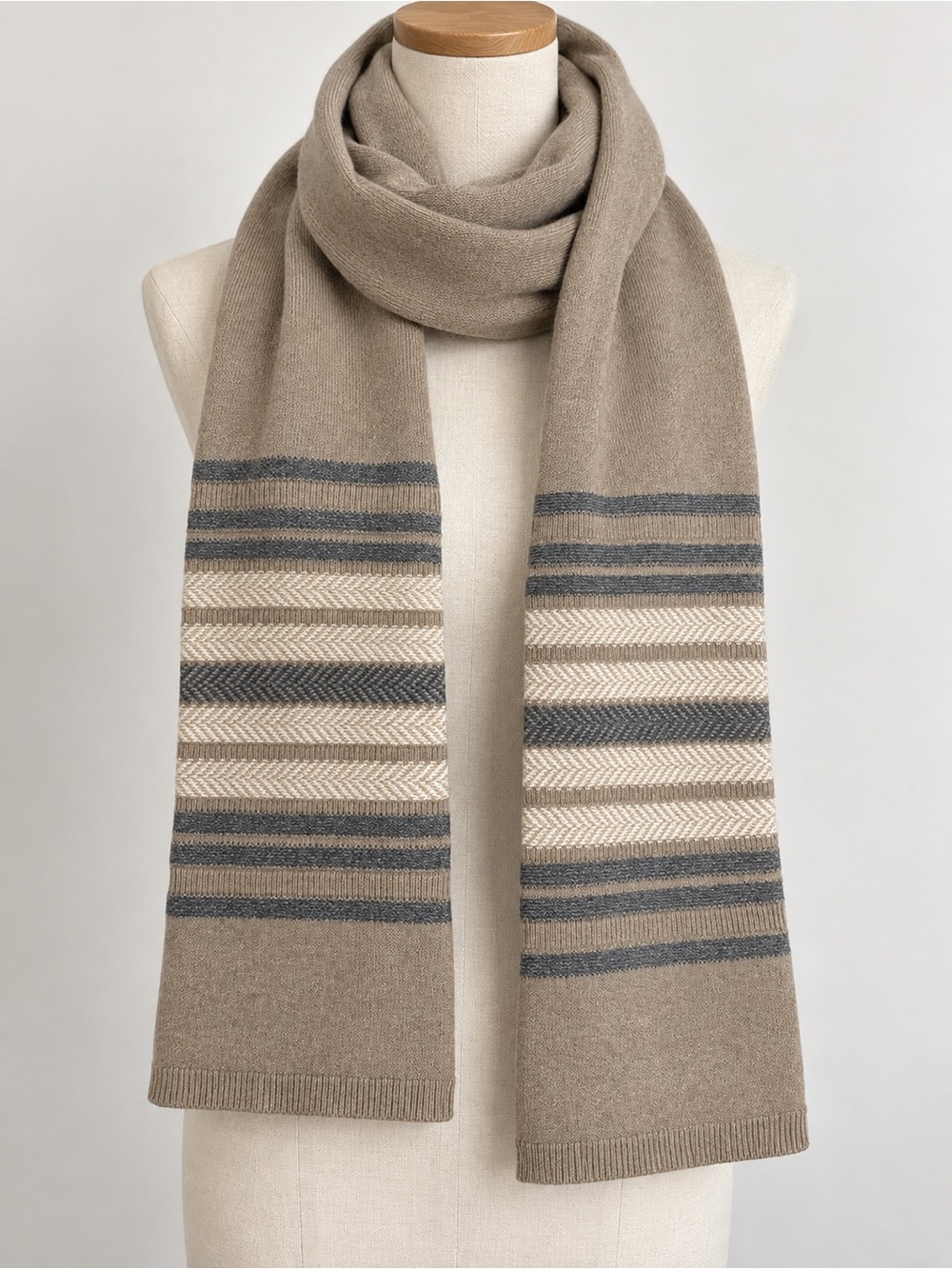 Banana Republic Merino Wool Modern Fairisle Knit Scarf Taupe Gray Ivory One Size